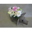 北海道旭川市水野生花店の花　ブタさんアレンジ*ピンク系*